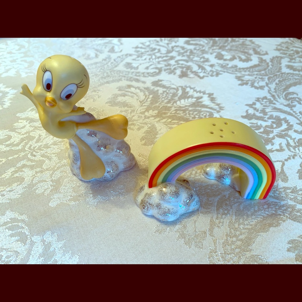 Over the Wainbow with Tweety Salt & Pepper Shakers